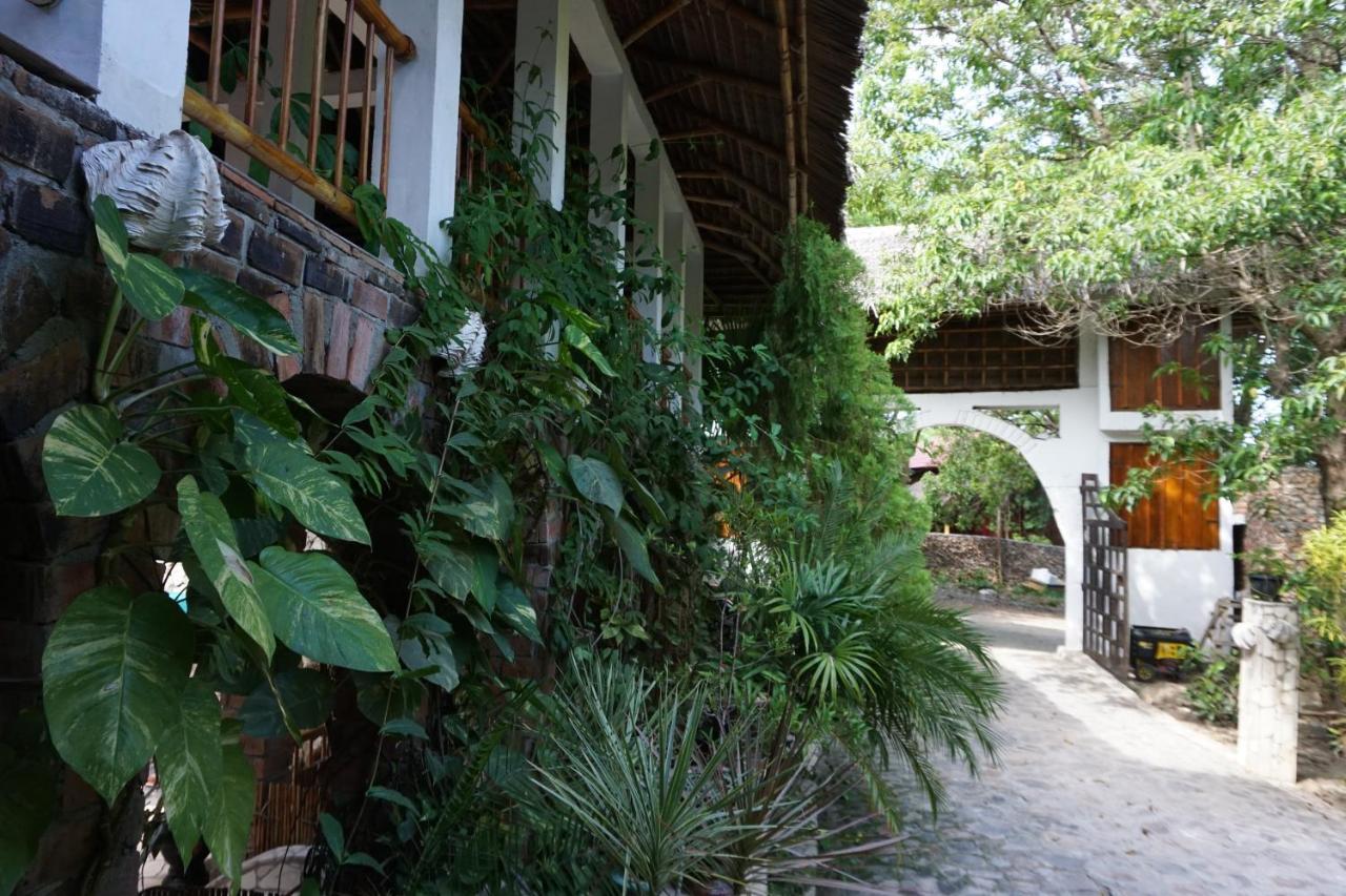 Mangga Lodge Бира Екстериор снимка