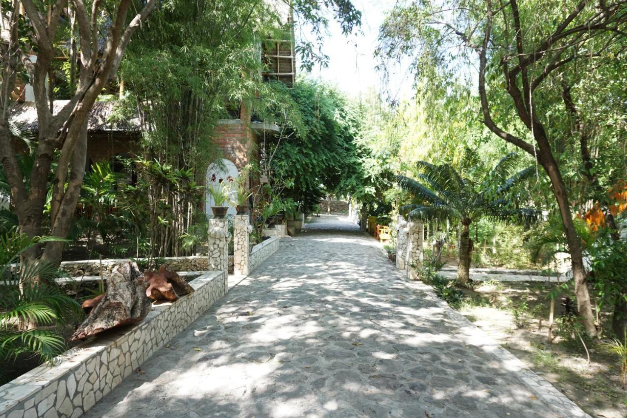 Mangga Lodge Бира Екстериор снимка