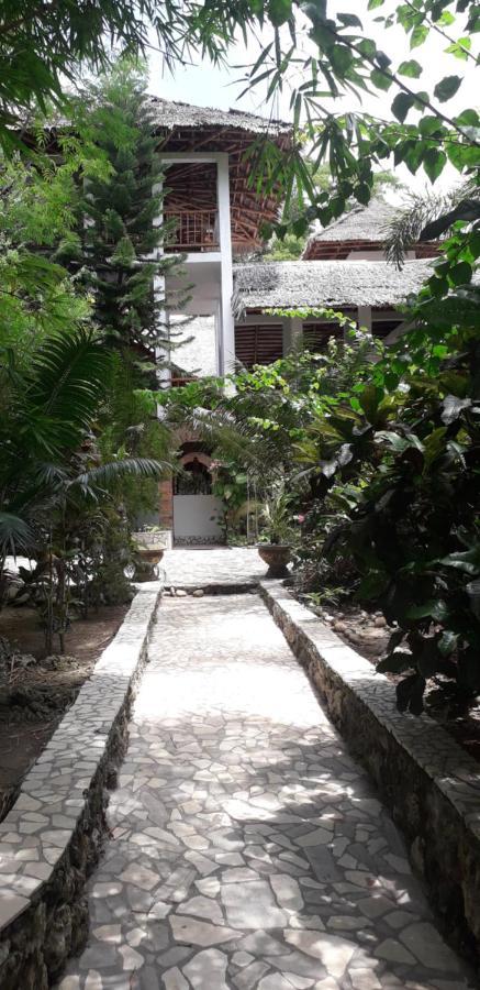 Mangga Lodge Бира Екстериор снимка