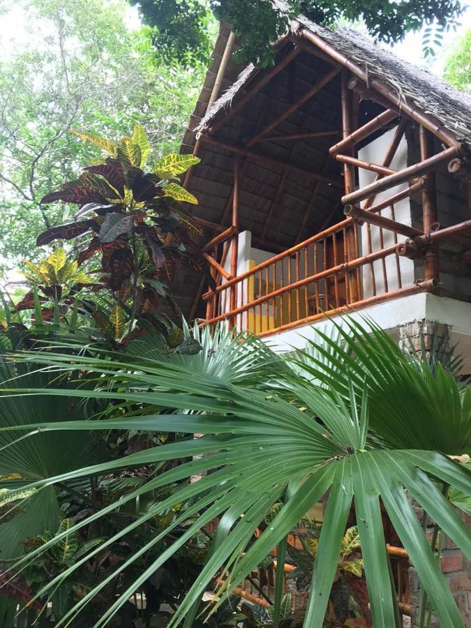 Mangga Lodge Бира Екстериор снимка